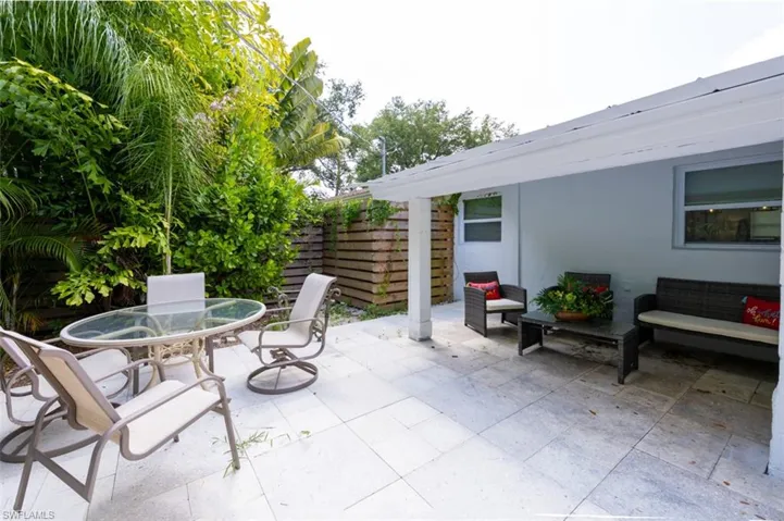 2695  Francis  AVE, Naples, FL 34112