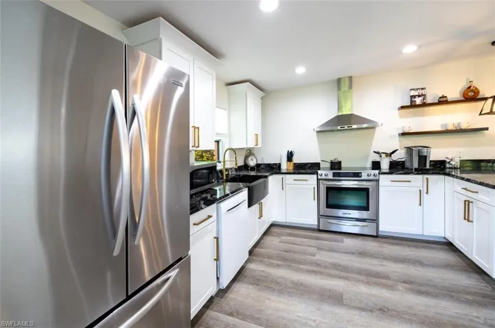 2695  Francis  AVE, Naples, FL 34112