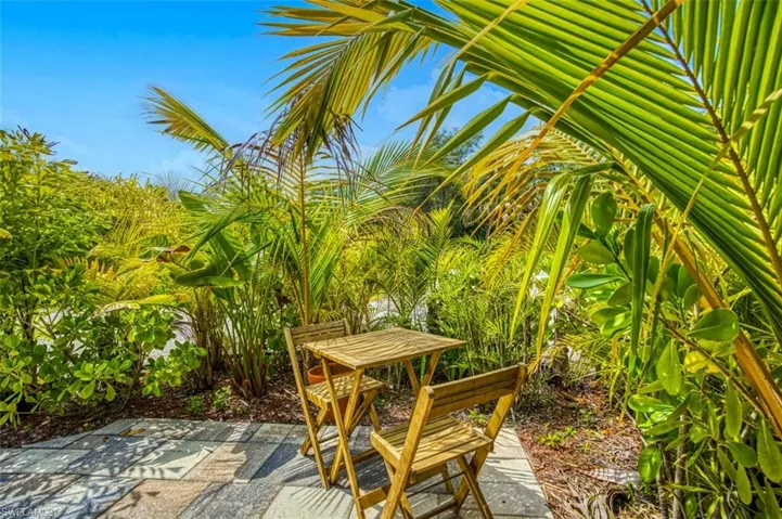 2695  Francis  AVE, Naples, FL 34112