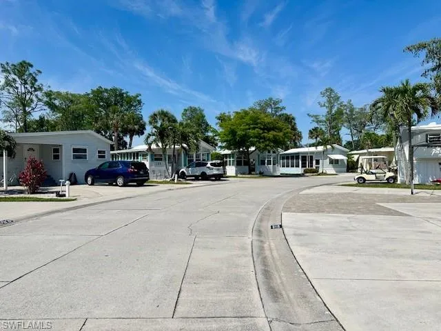 220  Cheetah  DR, Naples, FL 34114