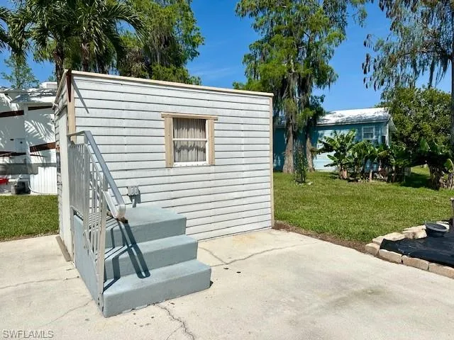 220  Cheetah  DR, Naples, FL 34114