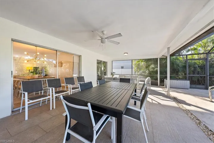 657  Pompano  DR, Naples, FL 34110