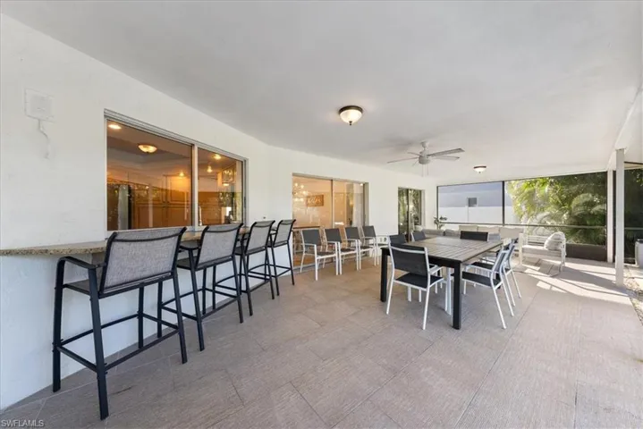 657  Pompano  DR, Naples, FL 34110