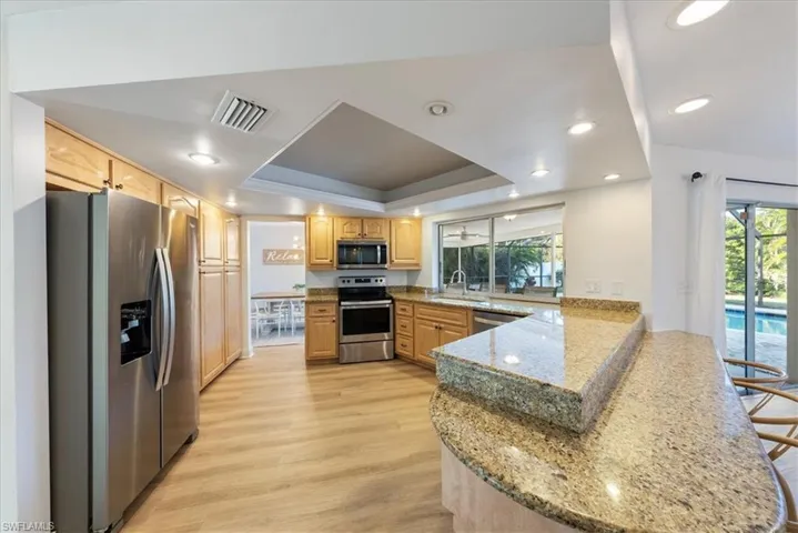 657  Pompano  DR, Naples, FL 34110