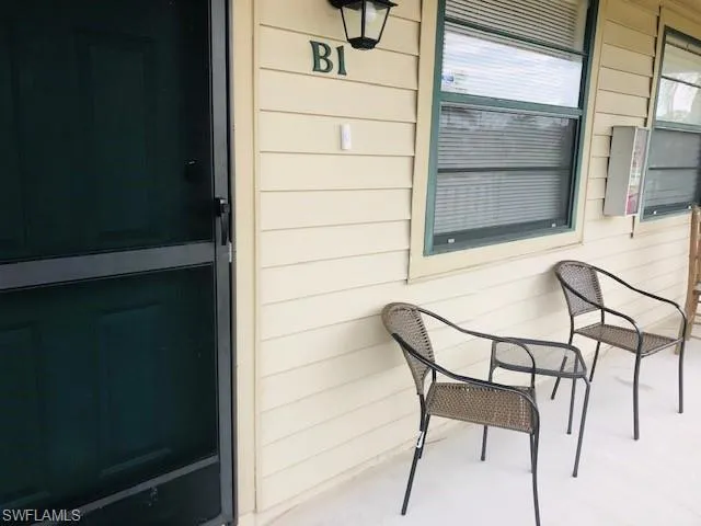 Front porch sitting area