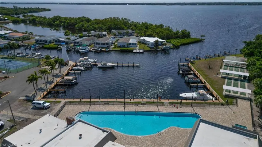 5506 Virginia Dare Ln, North Fort Myers, Florida 33917