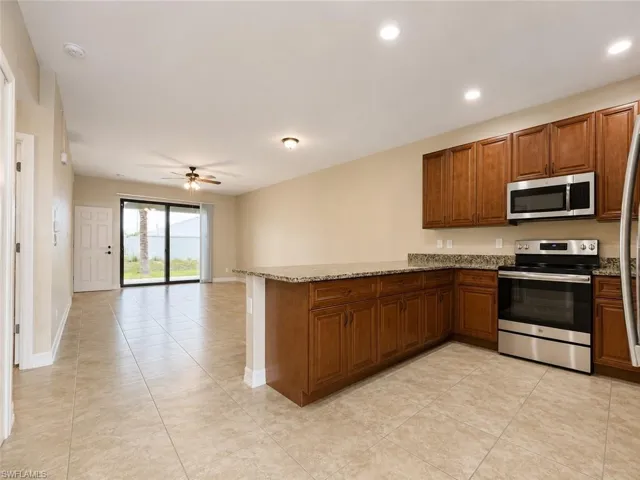 4035 Sw 8th Pl 101, Cape Coral, Florida 33914