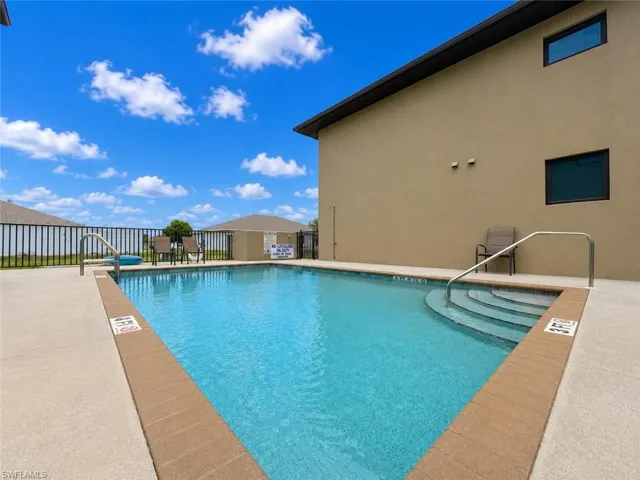 4035 Sw 8th Pl 101, Cape Coral, Florida 33914