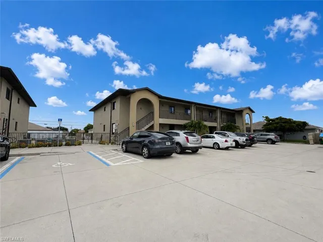 4035 Sw 8th Pl 101, Cape Coral, Florida 33914