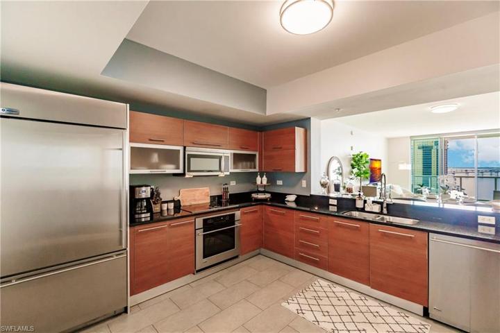 3000 Oasis Grand BLVD # 1201, FORT MYERS FL 33916