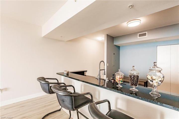 3000 Oasis Grand BLVD # 1201, FORT MYERS FL 33916