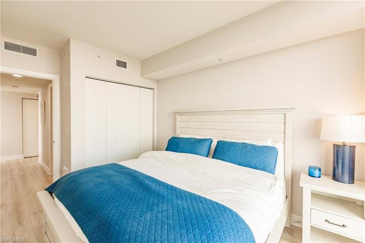 3000 Oasis Grand BLVD # 1201, FORT MYERS FL 33916