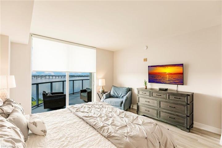 3000 Oasis Grand BLVD # 1201, FORT MYERS FL 33916