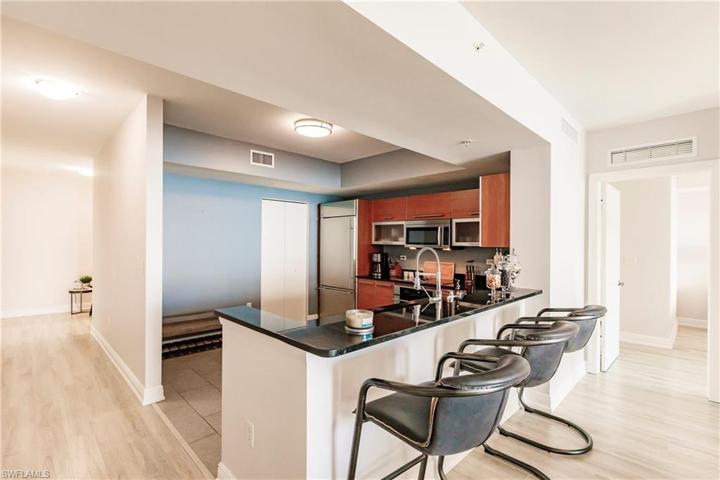 3000 Oasis Grand BLVD # 1201, FORT MYERS FL 33916