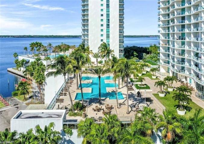3000 Oasis Grand BLVD # 1201, FORT MYERS FL 33916