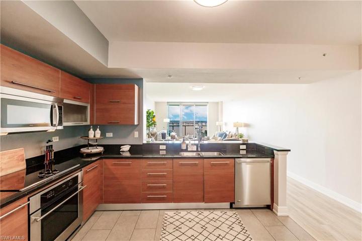 3000 Oasis Grand BLVD # 1201, FORT MYERS FL 33916