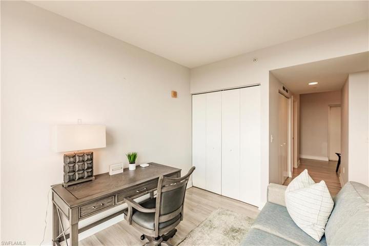 3000 Oasis Grand BLVD # 1201, FORT MYERS FL 33916