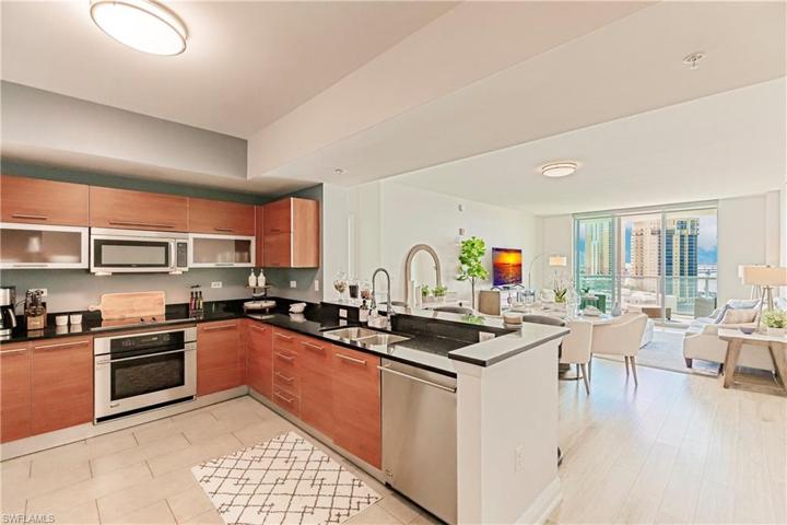 3000 Oasis Grand BLVD # 1201, FORT MYERS FL 33916
