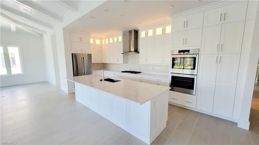 Kitchen with smart shelving and soft close drawers and cabinets
