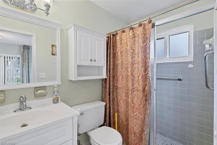 201 Lake AVE N, LEHIGH ACRES FL 33936