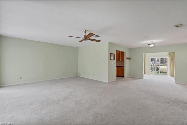 201 Lake AVE N, LEHIGH ACRES FL 33936