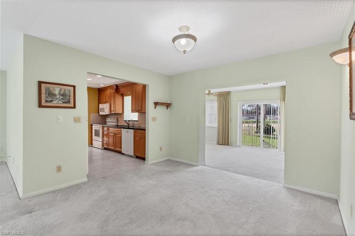 201 Lake AVE N, LEHIGH ACRES FL 33936