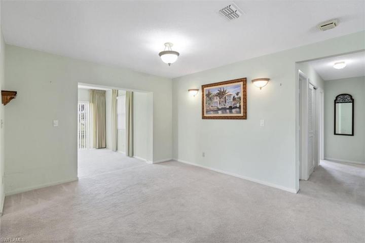 201 Lake AVE N, LEHIGH ACRES FL 33936