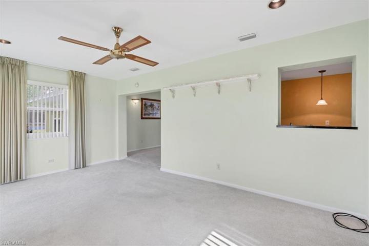 201 Lake AVE N, LEHIGH ACRES FL 33936