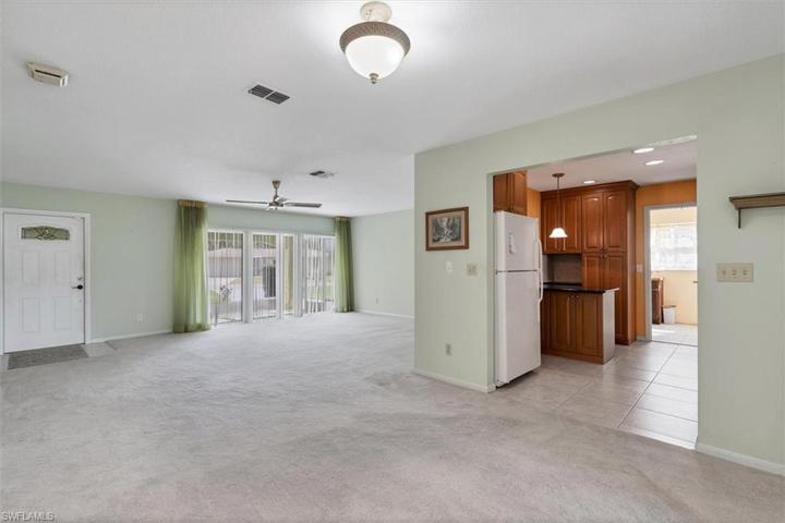 201 Lake AVE N, LEHIGH ACRES FL 33936