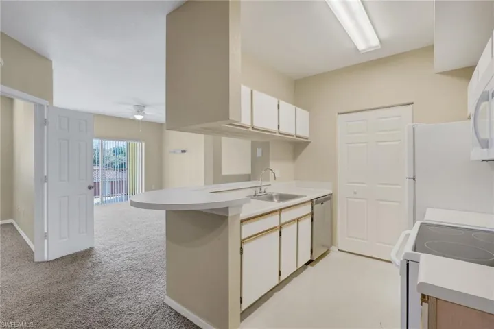 6321  Aragon  WAY, Fort Myers, FL 33966