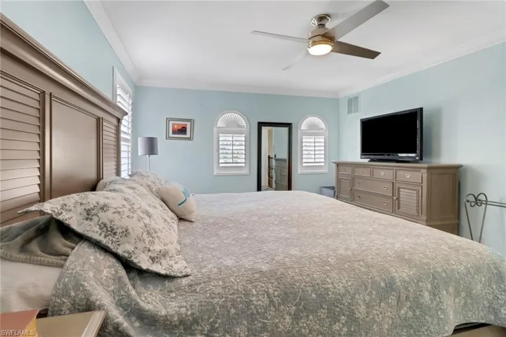 5730 Lago Villaggio Way, Naples, Florida 34104