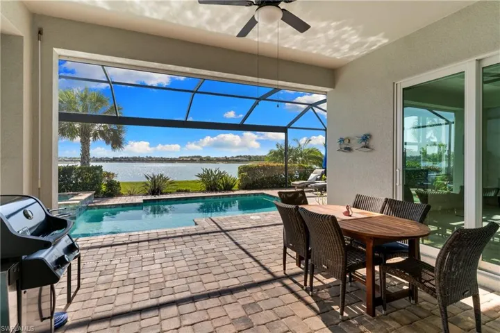 15086  Blue Bay  CIR, Fort Myers, FL 33913