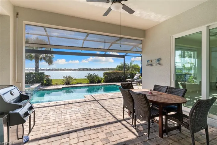 15086  Blue Bay  CIR, Fort Myers, FL 33913