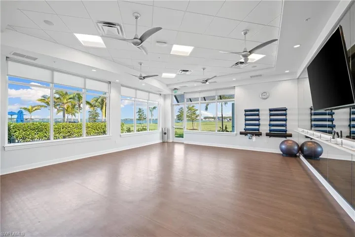 15086  Blue Bay  CIR, Fort Myers, FL 33913