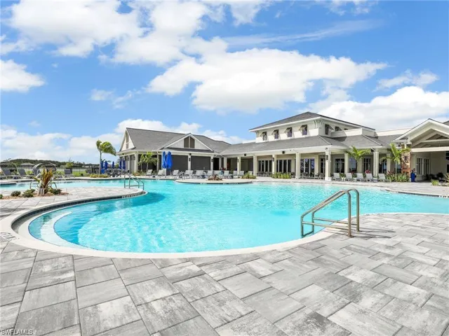 15086  Blue Bay  CIR, Fort Myers, FL 33913