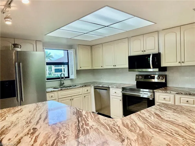 5 Pirates Ln 54b, Punta Gorda, Florida 33955