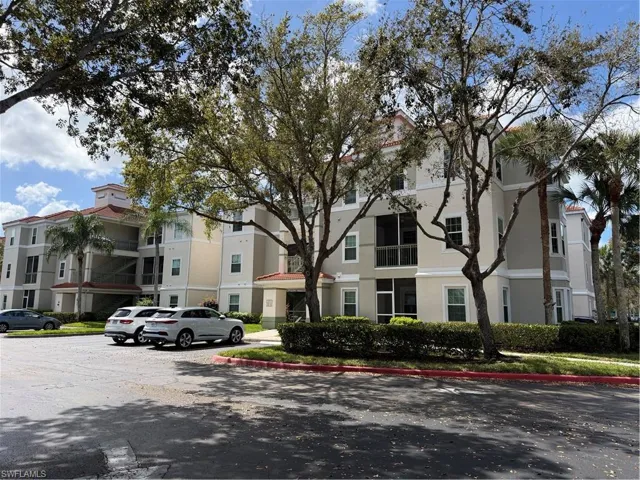 View of apartment building / complex