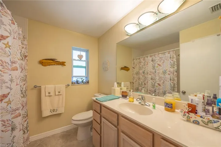 Guest Full bathroom