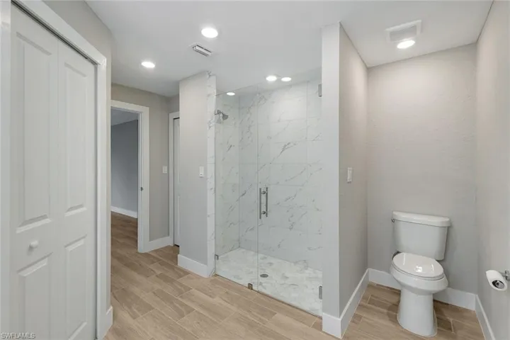 owner's ensuite bath/bano principal