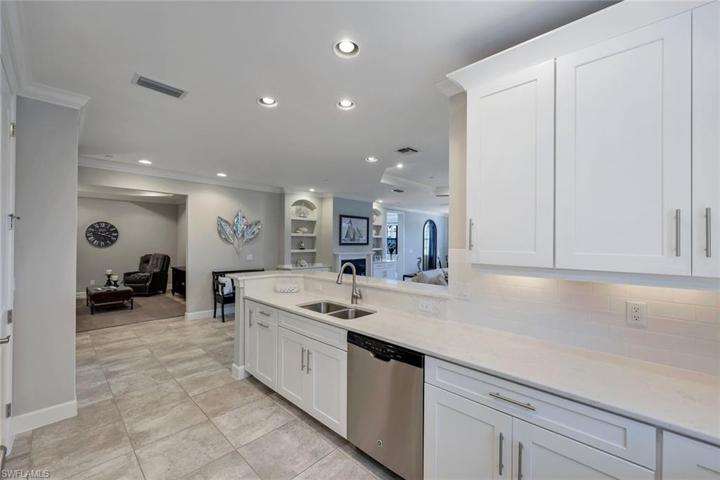 8769 Bellano CT # 104, NAPLES FL 34119
