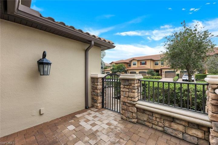 8769 Bellano CT # 104, NAPLES FL 34119