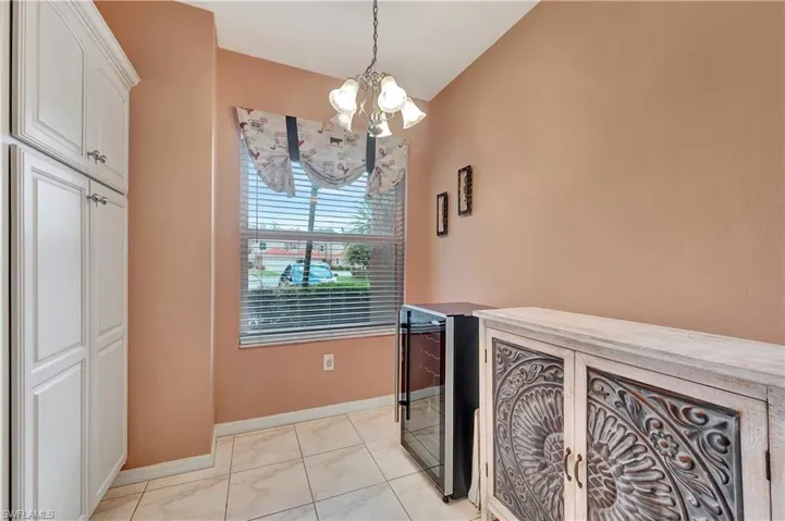 6770  Huntington Lakes  CIR, Naples, FL 34119