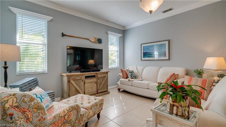 A room with a view? Indeed! Old Florida ambiance is at your beck and call.