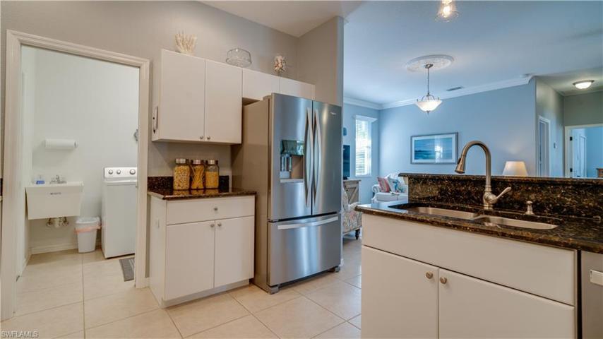 Yes, the inside laundry is perfectly positioned and features a new Maytag washer.