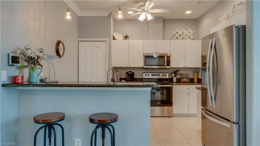 The breakfast bar is perfect for a quick bite to eat.