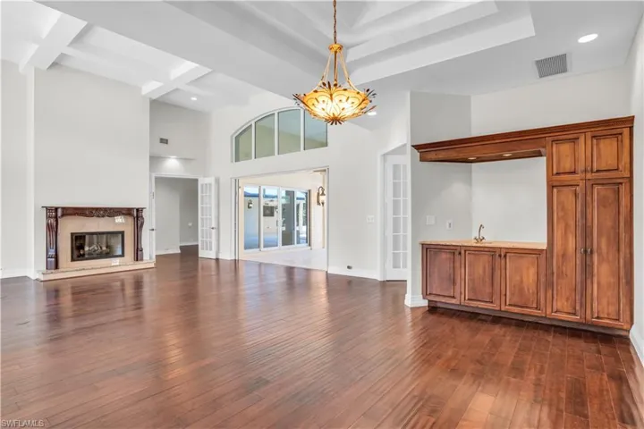 Formal dinning room