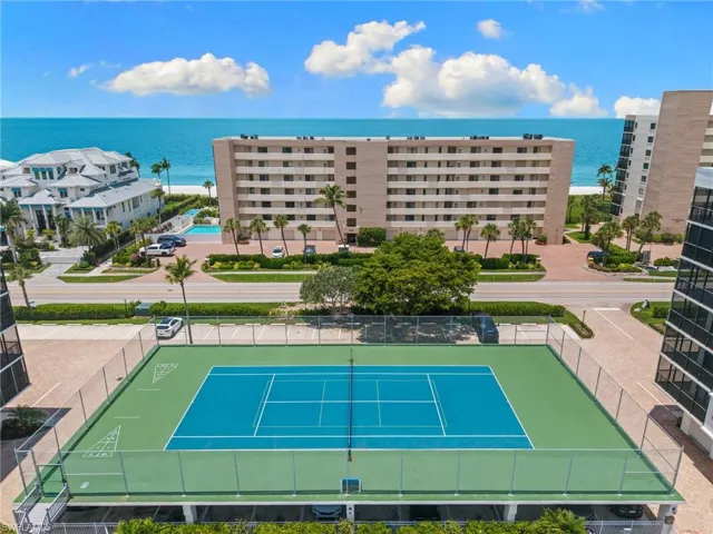 10482 Gulf Shore Dr 251, Naples, Florida 34108