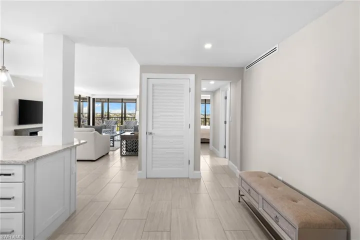 10482 Gulf Shore Dr 251, Naples, Florida 34108