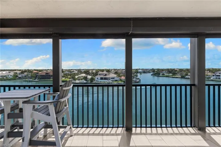 10482 Gulf Shore Dr 251, Naples, Florida 34108