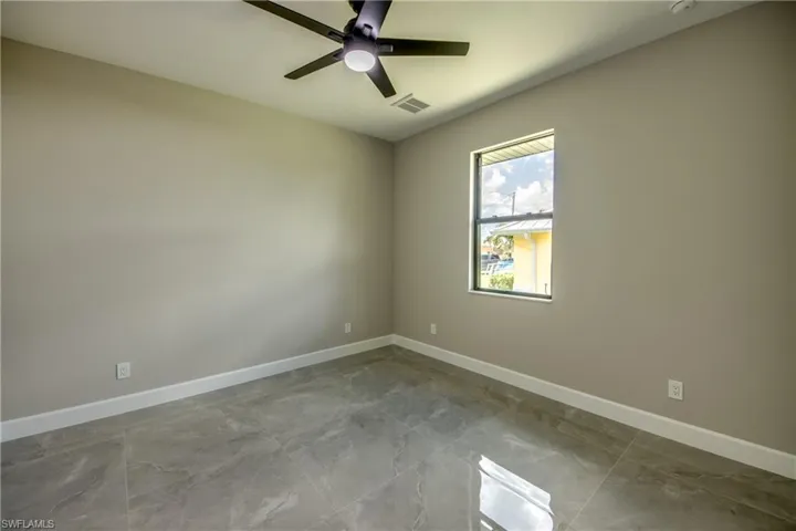 PHOTOS OF:  111 SW 35TH AVE